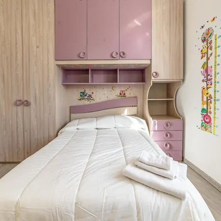 Appartement Cornelia - Metro Cornelia *